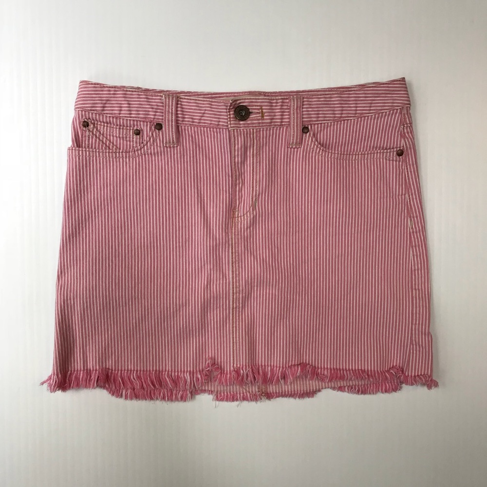 ❤️TOSS IN ITEM -Gap Fringed Denim Mini Skirt